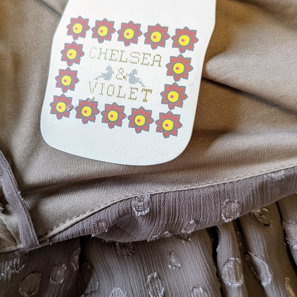 Chelsea and Violet, Mocha, one shoulder floral ruffle dress, M, NWT - Picture 3 of 4